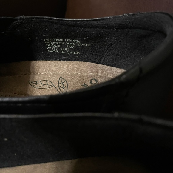 Earth Origins Rhoda Leather Shooties, Black, Sz 8.5 with box. - Picture 8 of 10